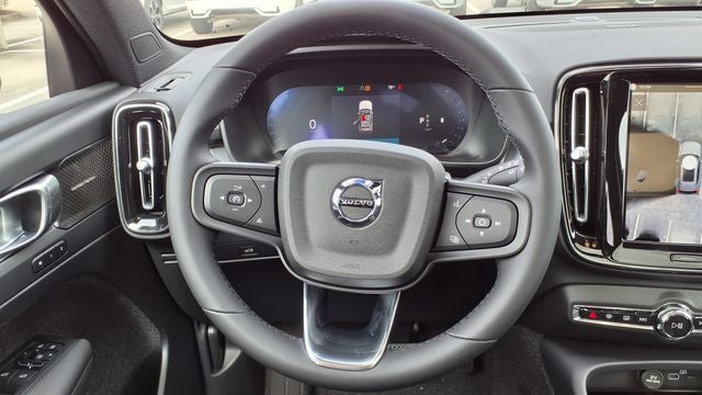 2026 Volvo XC40 B5 Ultra Black Edition