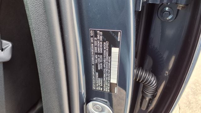 2026 Volvo XC40 B5 Ultra Black Edition