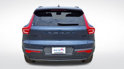 2026 Volvo XC40 B5 Ultra Black Edition