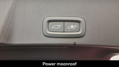 2023 Volvo XC40 B5 Plus Bright Theme