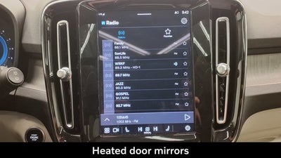 2023 Volvo XC40 B5 Plus Bright Theme