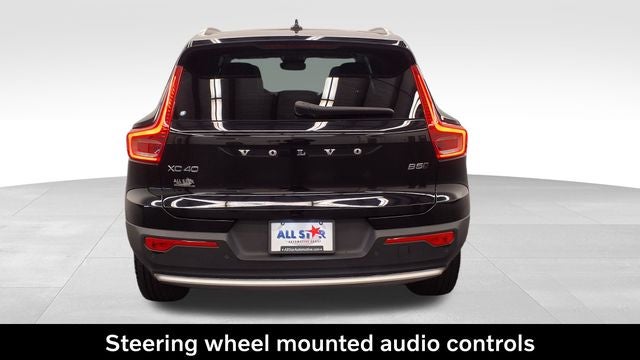 2023 Volvo XC40 B5 Plus Bright Theme