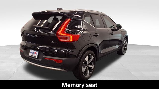 2023 Volvo XC40 B5 Plus Bright Theme