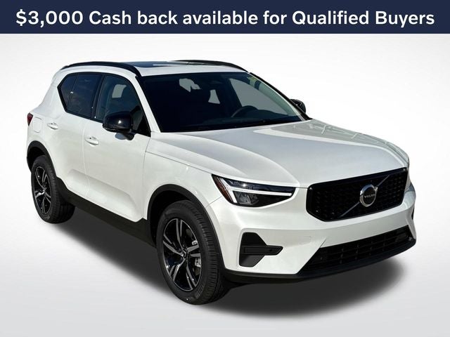 2026 Volvo XC40 B5 Core