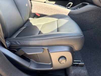 2026 Volvo XC40 B5 Core