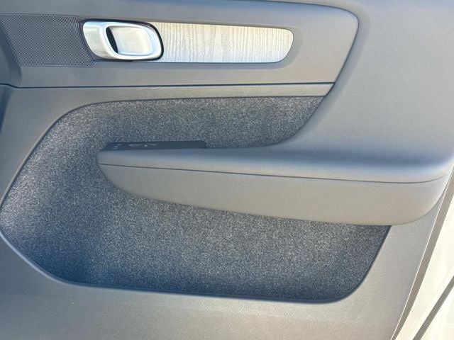 2026 Volvo XC40 B5 Core