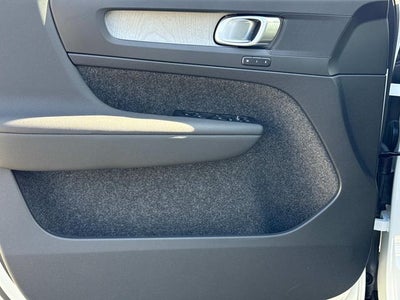 2026 Volvo XC40 B5 Core