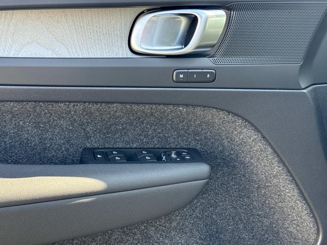 2026 Volvo XC40 B5 Core