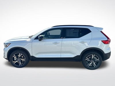 2026 Volvo XC40 B5 Core