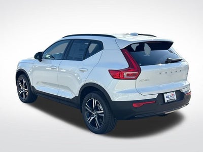 2026 Volvo XC40 B5 Core