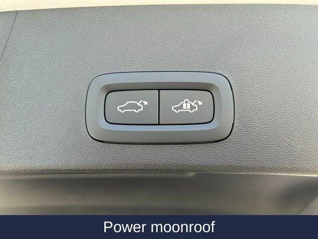 2025 Volvo XC40 Ultra