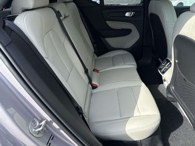 2026 Volvo XC40 B5 Ultra