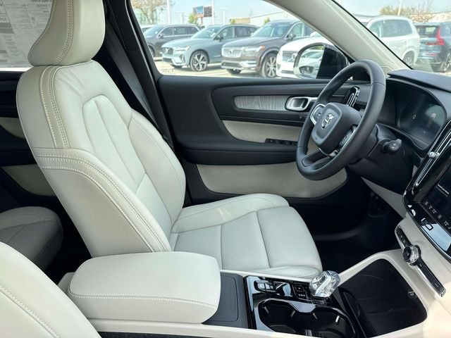 2026 Volvo XC40 B5 Ultra