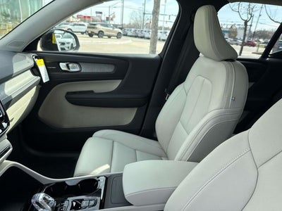 2026 Volvo XC40 B5 Ultra