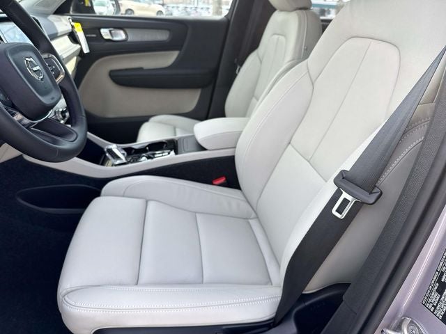 2026 Volvo XC40 B5 Ultra