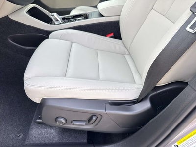 2026 Volvo XC40 B5 Ultra