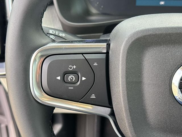 2026 Volvo XC40 B5 Ultra