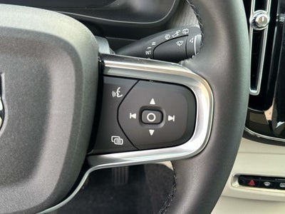 2026 Volvo XC40 B5 Ultra