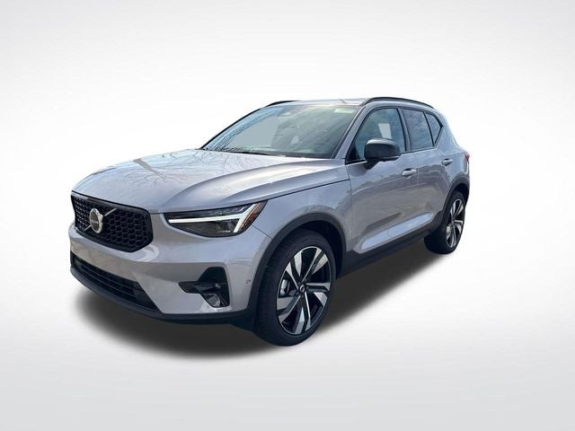 2026 Volvo XC40 B5 Ultra
