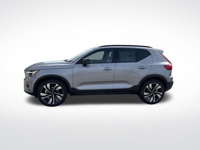 2026 Volvo XC40 B5 Ultra