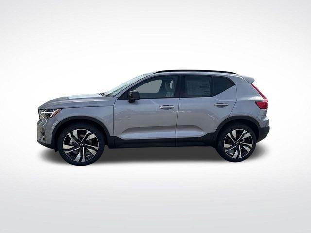 2026 Volvo XC40 B5 Ultra