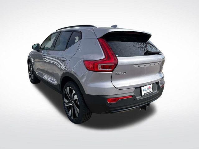 2026 Volvo XC40 B5 Ultra