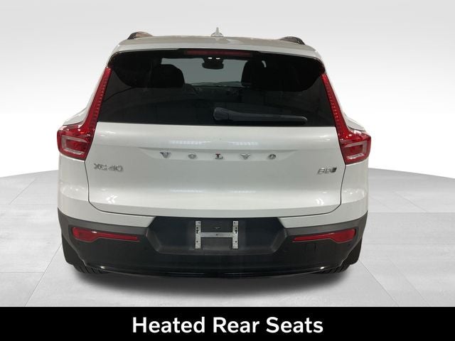 2023 Volvo XC40 B5 Plus Dark Theme