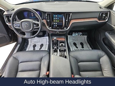 2025 Volvo V60 Cross Country B5 Plus