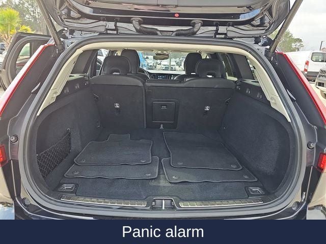 2025 Volvo V60 Cross Country B5 Plus