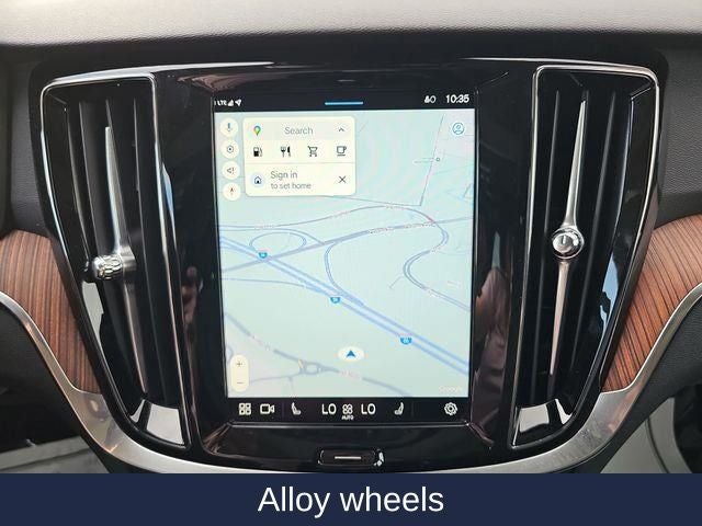 2025 Volvo V60 Cross Country B5 Plus