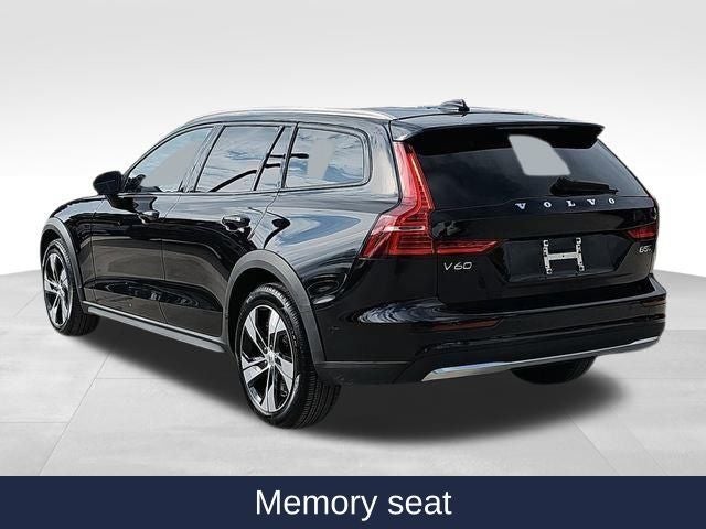 2025 Volvo V60 Cross Country B5 Plus