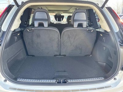 2026 Volvo XC90 B5 Plus