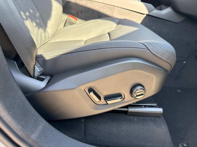 2026 Volvo XC90 B5 Plus