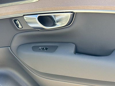 2026 Volvo XC90 B5 Plus