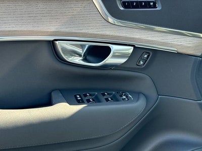 2026 Volvo XC90 B5 Plus