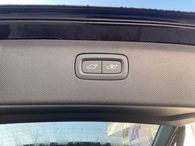 2026 Volvo XC90 B5 Plus