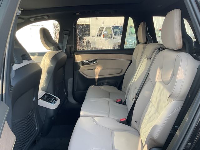 2026 Volvo XC90 B5 Plus