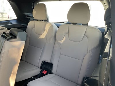 2026 Volvo XC90 B5 Plus