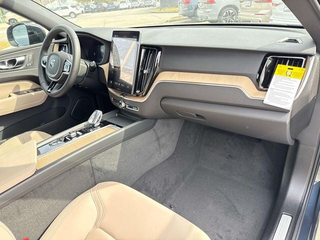 2026 Volvo XC60 B5 Plus