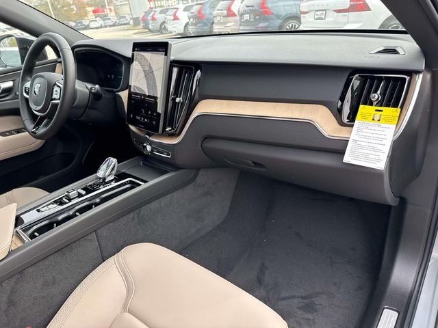 2026 Volvo XC60 B5 Plus