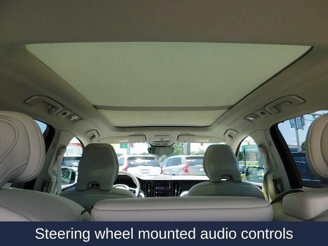 2025 Volvo XC60 Plus