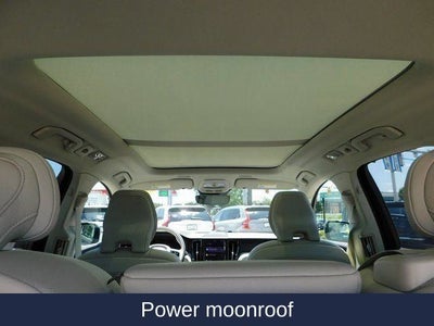 2025 Volvo XC60 Plus