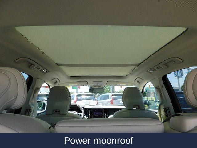 2025 Volvo XC60 Plus