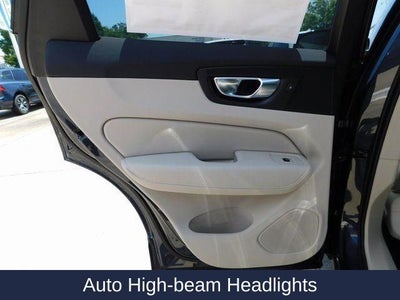 2025 Volvo XC60 Plus