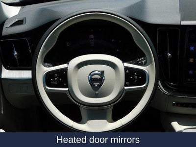 2025 Volvo XC60 Plus