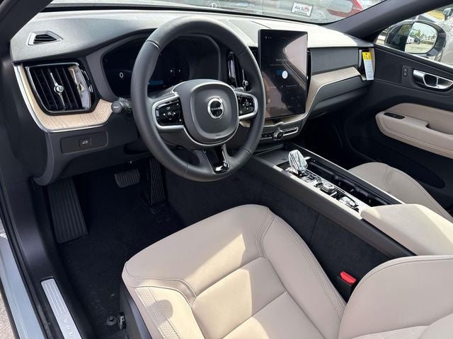 2026 Volvo XC60 B5 Plus