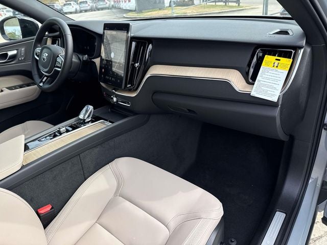 2026 Volvo XC60 B5 Plus