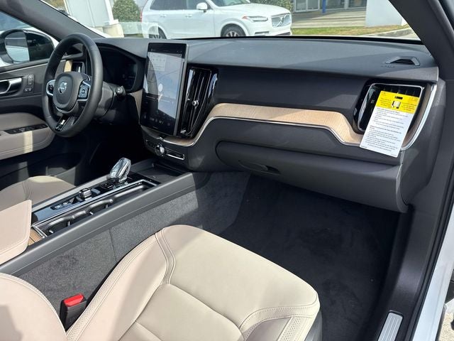 2026 Volvo XC60 B5 Plus