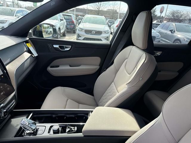 2026 Volvo XC60 B5 Plus