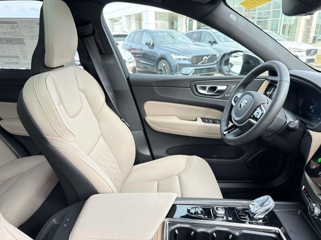 2026 Volvo XC60 B5 Plus